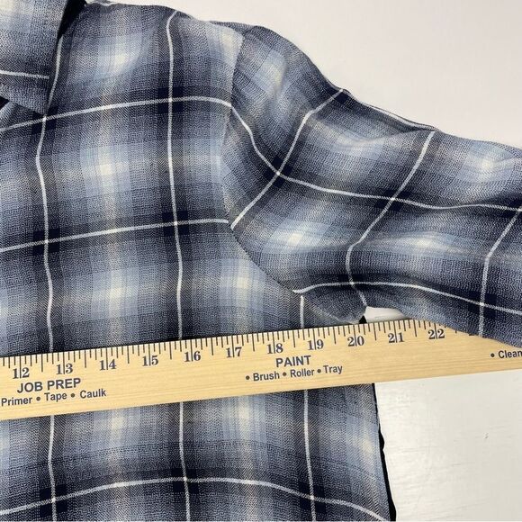 Andree by Unit Plaid Shirt with Flower Embroidery Navy White Women’s Size Small - Picture 7 of 8